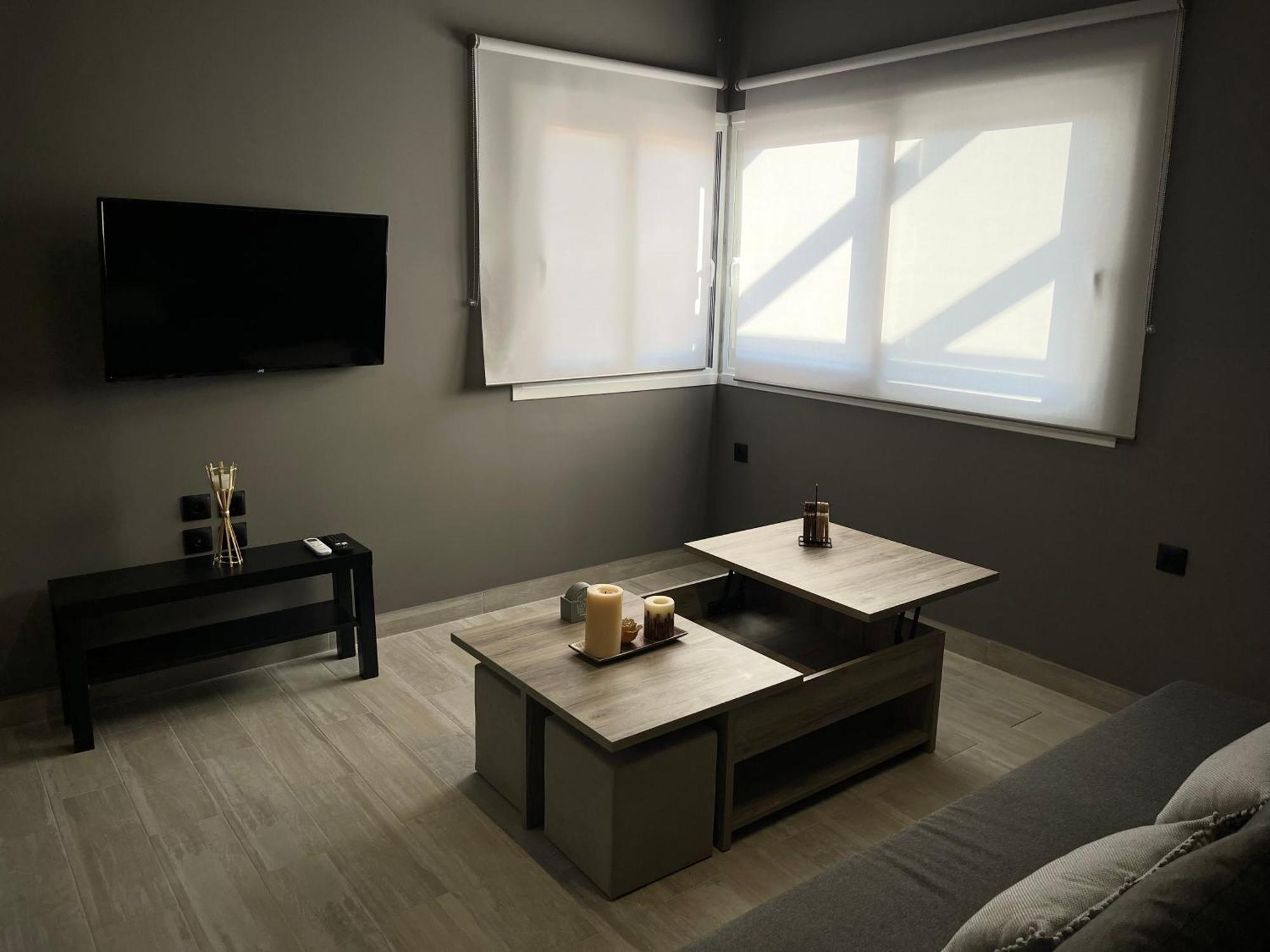 Joannas Airport Luxury Rooms アルテミダ エクステリア 写真
