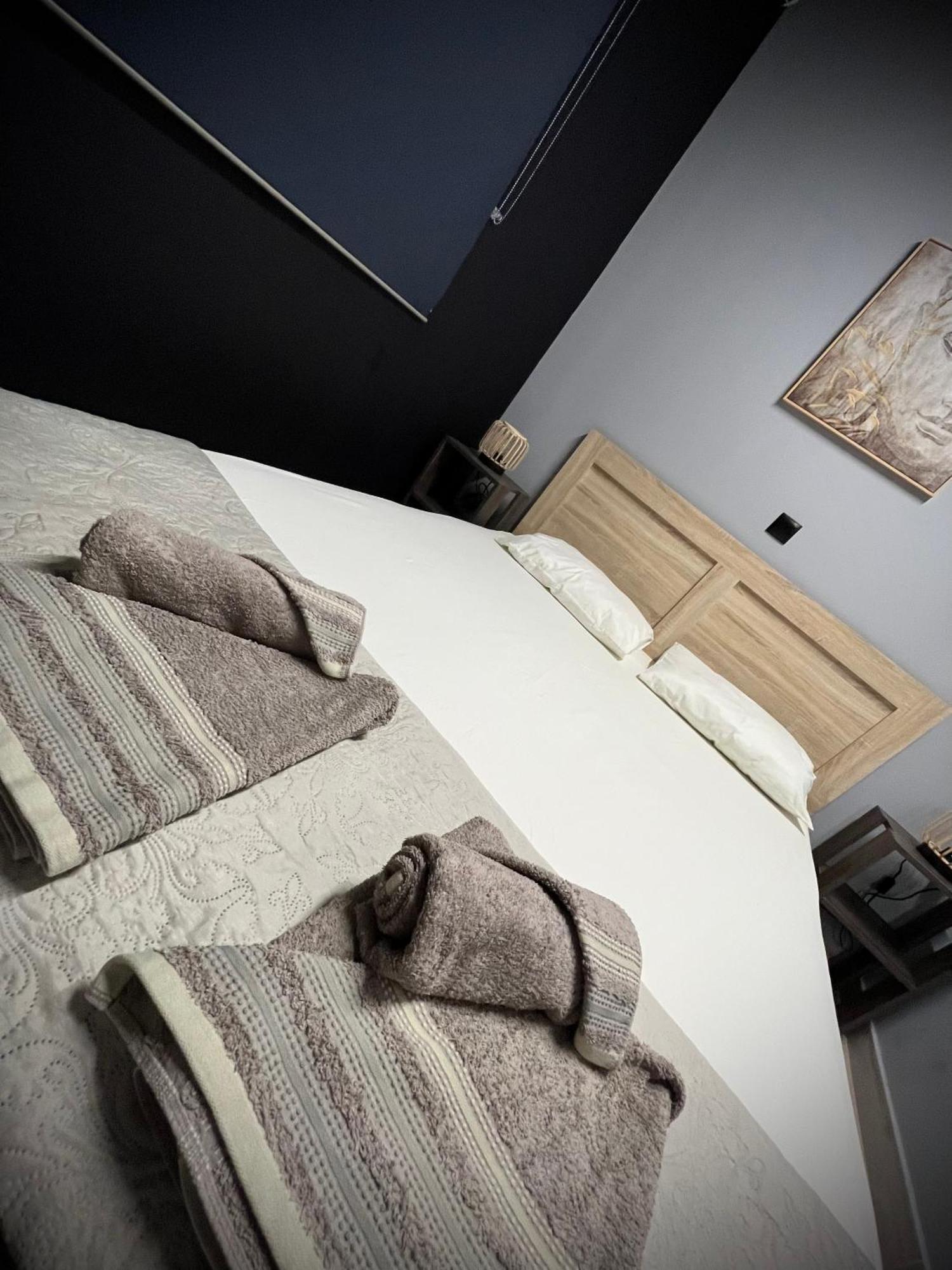 Joannas Airport Luxury Rooms アルテミダ エクステリア 写真
